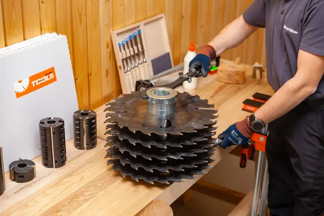 WM EG350 Kantverk, 2 blad 18,5 kW elmotor, 2-20min 