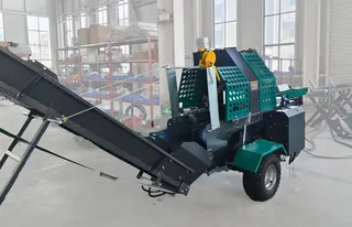 Trema VMS 48 vedmaskin 18HK bensinmotor, montert